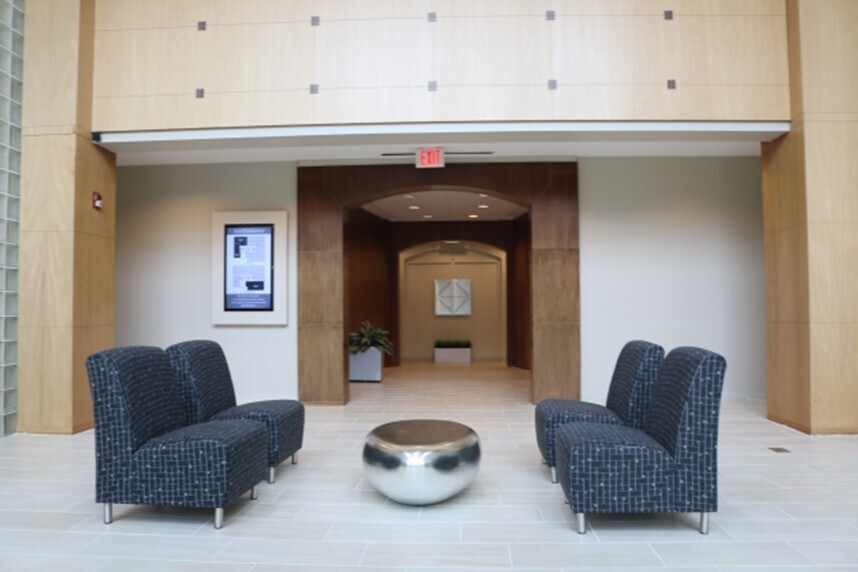 More Photos Of 3005 Royal Blvd S, Alpharetta Office For Lease