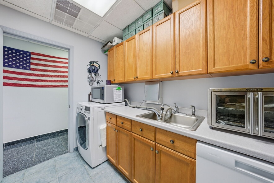 More Photos Of 415 Totowa Rd, Totowa Medical For Sale