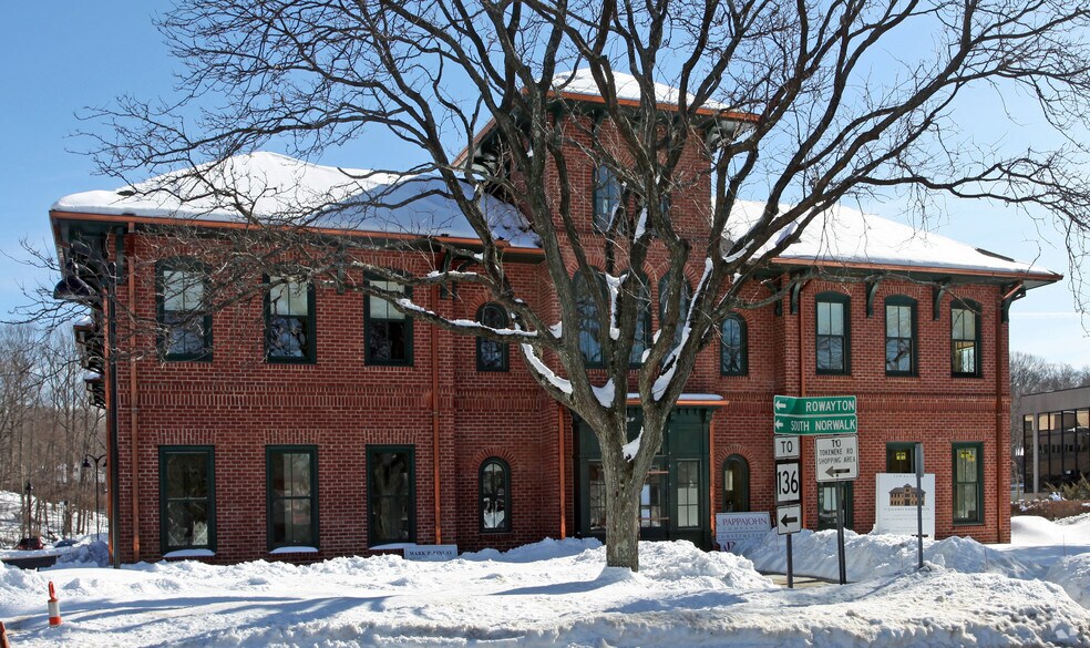 More Photos Of 17 Old Kings Hwy S, Darien Office For Lease