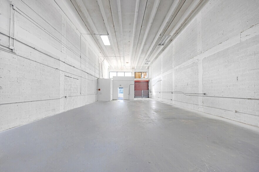 More Photos Of 1373 NW 97th Ave, Miami Unknown For Lease