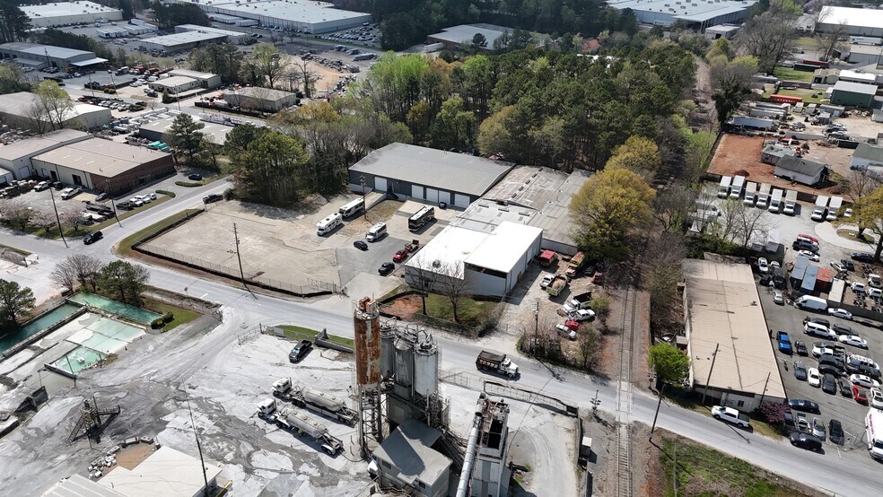 More Photos Of 1405 Owenby Dr, Marietta Warehouse For Sale