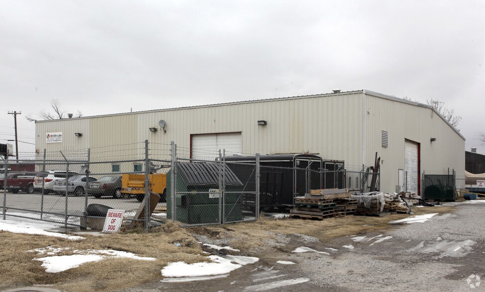 More Photos Of 10110 E 46th Pl, Tulsa Service For Lease