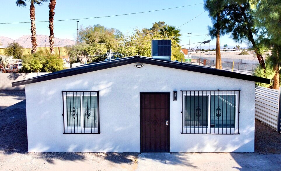 More Photos Of 3662 Park St, Las Vegas Industrial For Sale