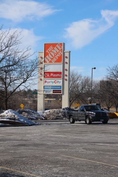 More Photos Of 10910 New Halls Ferry Rd, Saint Louis Restaurant For Lease