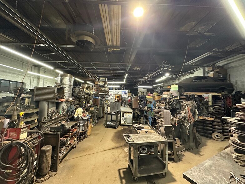 More Photos Of 5431 E Davison St, Detroit Warehouse For Sale