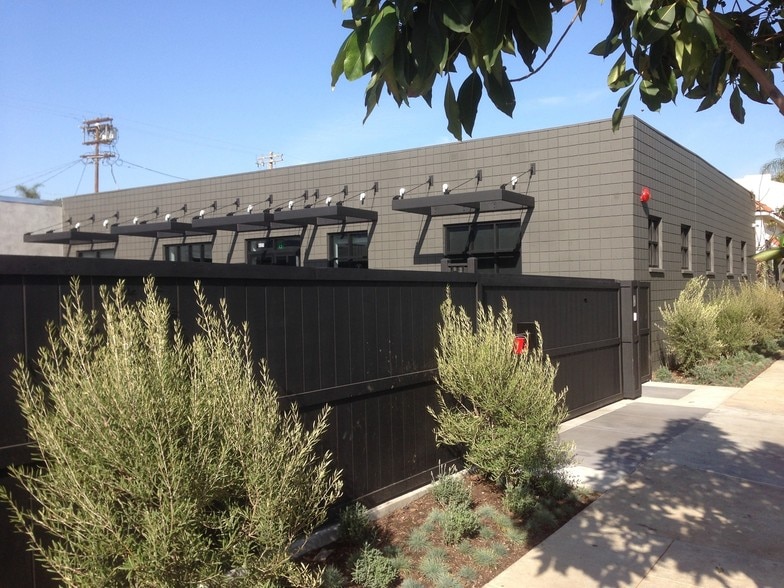 Primary Photo Of 835 N Seward St, Los Angeles Loft Creative Space For Lease