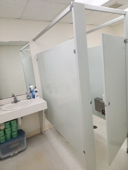 More Photos Of 1 Washington Blvd, Robbinsville Medical For Sale