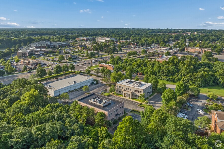 More Photos Of 7800 Wolf Trail Cv, Germantown Medical For Sale