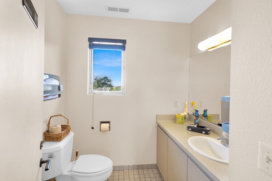 More Photos Of 270 El Dorado St, Monterey Medical For Lease