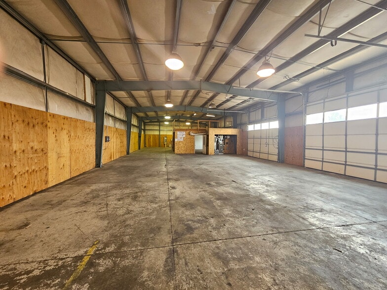 More Photos Of 2939 SW High Desert Dr, Prineville Warehouse For Lease