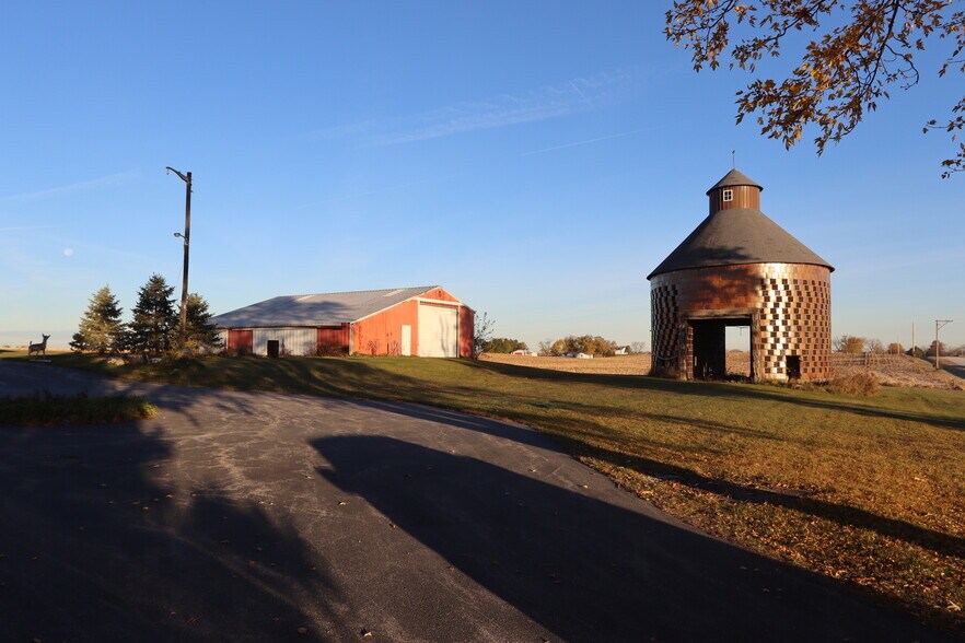 More Photos Of 10210 N 16750E Rd, Grant Park Specialty For Sale