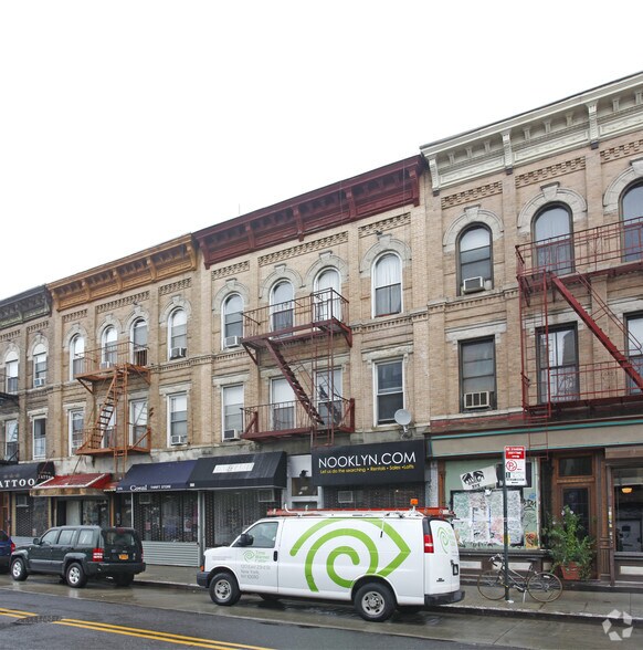 More Photos Of 568 Manhattan Ave, Brooklyn General Retail For Sale