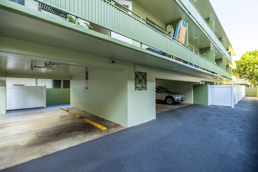 More Photos Of 287 Wai Nani Way, Honolulu Apartments For Sale