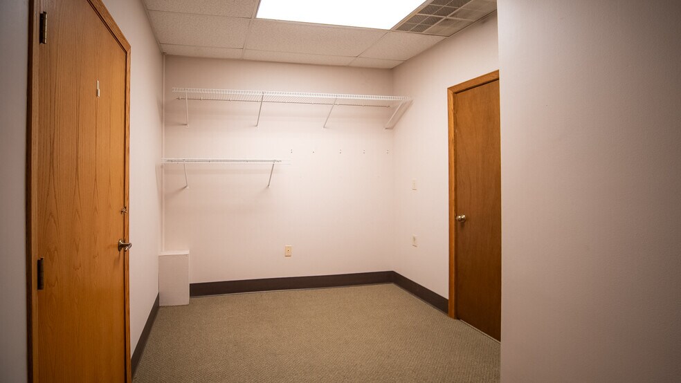 More Photos Of 5231 E Frontage Rd NW, Rochester Office For Sale