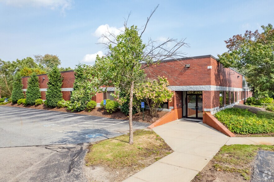 More Photos Of 4 Blackstone Valley Pl, Lincoln Office For Sale