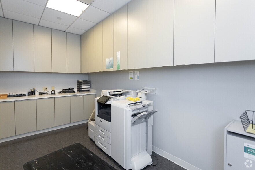 More Photos Of 50 Jericho Quadrangle, Jericho Office For Lease