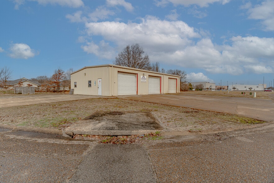 More Photos Of 3103 Prosperity Dr, Jonesboro Specialty For Sale