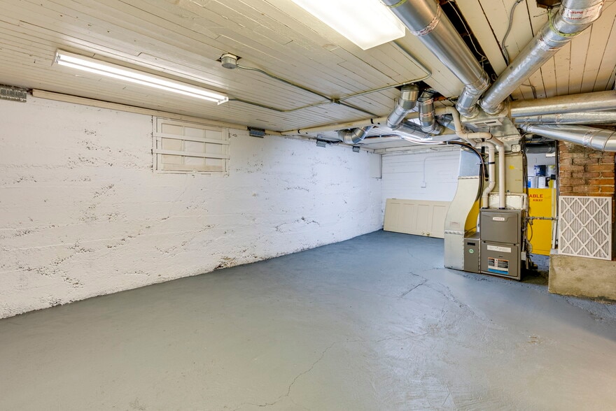 More Photos Of 1825 SE 7th Ave, Portland Loft Creative Space For Sale