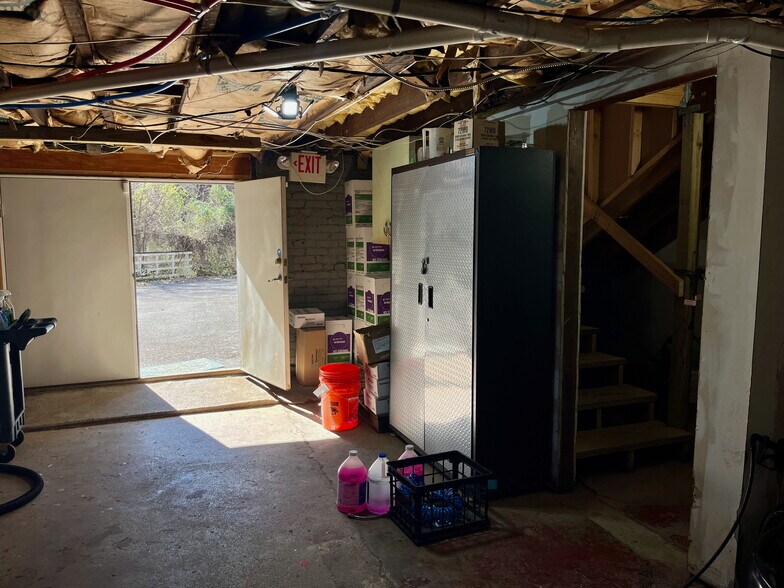 More Photos Of 4105 Central Avenue Pike, Knoxville Office For Lease
