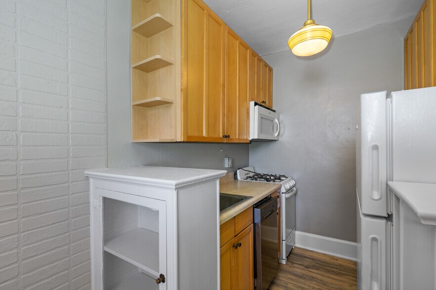 More Photos Of 124 Live Oak Ave, Daytona Beach Apartments For Sale