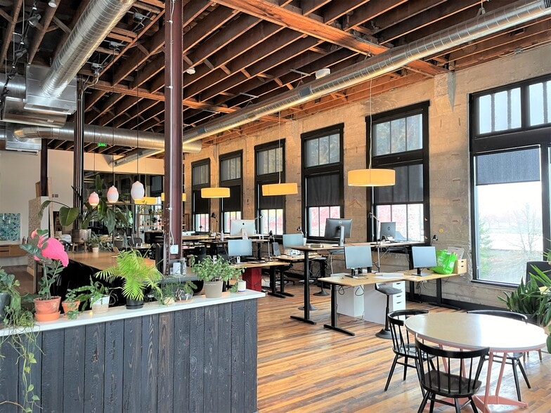 More Photos Of 9 SE 3rd Ave, Portland Loft Creative Space For Sale