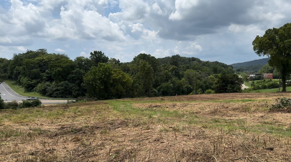 More Photos Of I-40 Exit 415, Dandridge Land For Lease