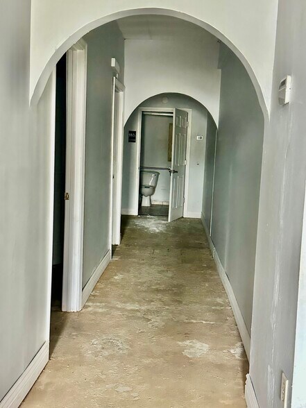 More Photos Of 2605 Tamiami Trl, Port Charlotte Unknown For Lease