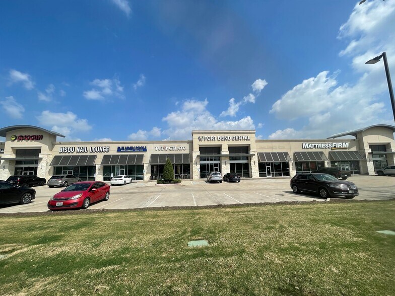 More Photos Of 7417 W Grand Pky S, Richmond Storefront For Lease