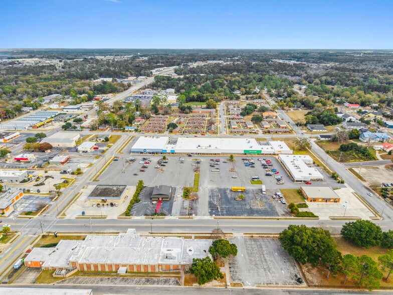 More Photos Of 4th St @ 4th St. & 5th Ave., Moultrie Unknown For Lease