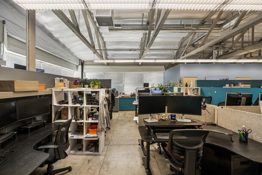 More Photos Of 335 W Chapman Ave, Orange Storefront For Lease