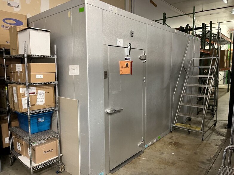 More Photos Of 393 Soundview Rd, Guilford Warehouse For Lease