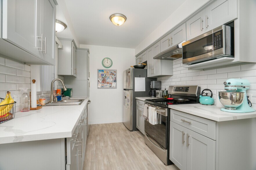 More Photos Of 7749-7755 Saint Bernard St, Playa Del Rey Apartments For Sale