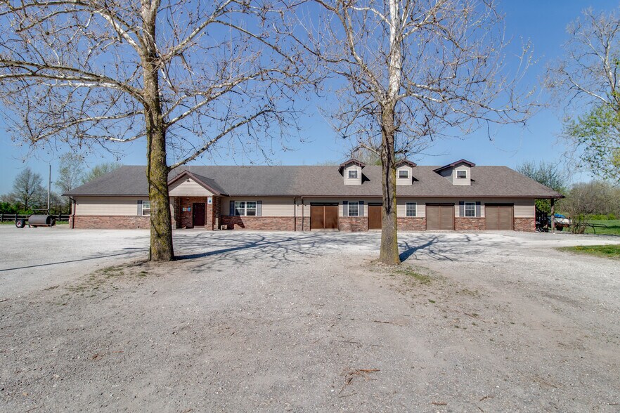 More Photos Of 15281 IL-109, Dow Specialty For Sale