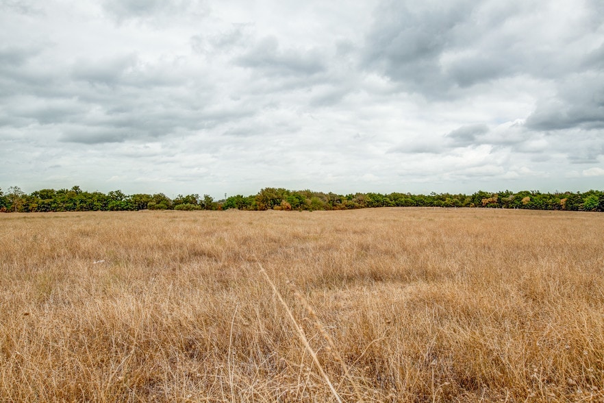 More Photos Of 6711 Grady Niblo Rd, Dallas Land For Sale