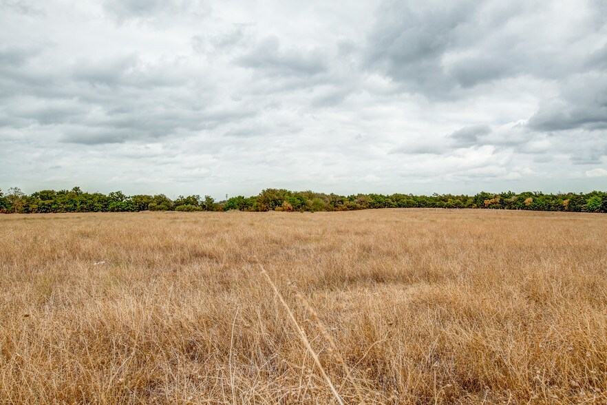 More Photos Of 6711 Grady Niblo Rd, Dallas Land For Sale