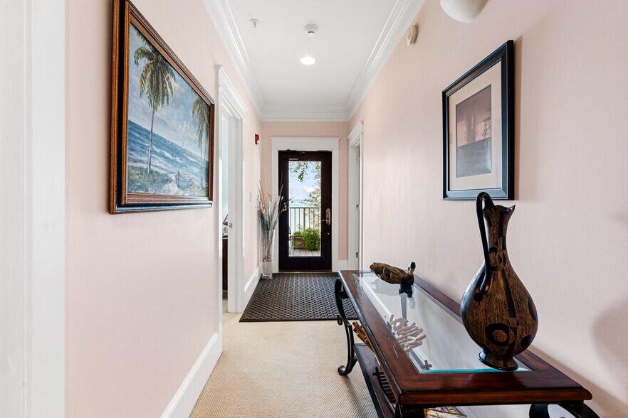 More Photos Of 202 S Mobile St, Fairhope Hospitality For Sale