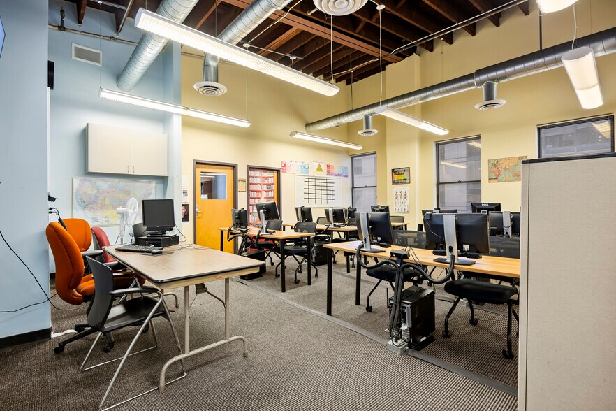 More Photos Of 60 S Pearl St, Albany Office For Sale