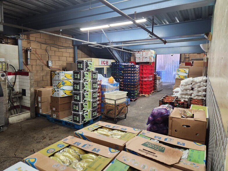 More Photos Of 1050 S A St, Oxnard General Retail For Sale