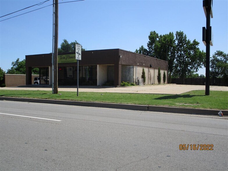 More Photos Of 7378 S Walker Ave, Oklahoma City Office For Lease