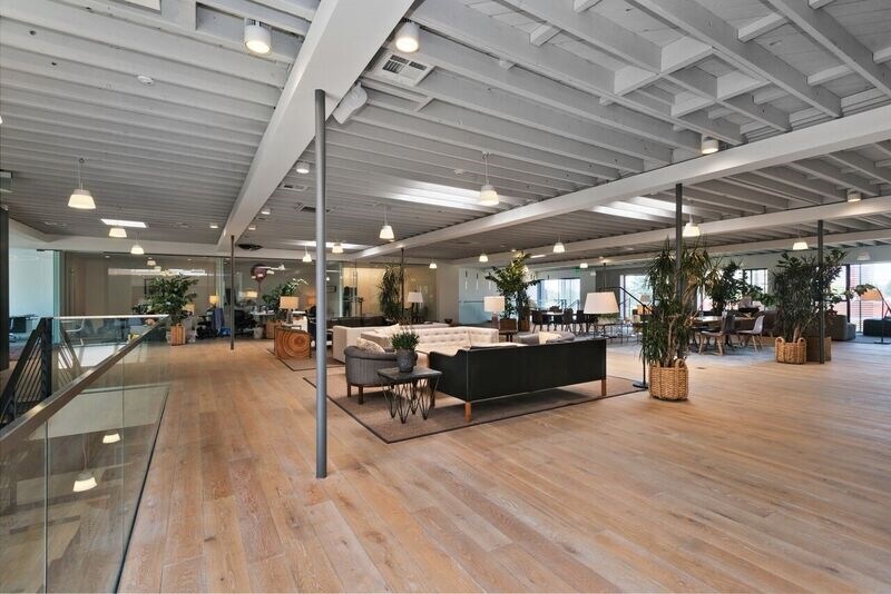More Photos Of 2236 S Barrington Ave, Los Angeles Loft Creative Space For Lease