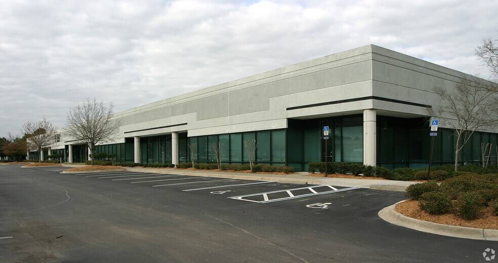 Primary Photo Of 9143 Philips Hwy, Jacksonville Light Distribution For Lease