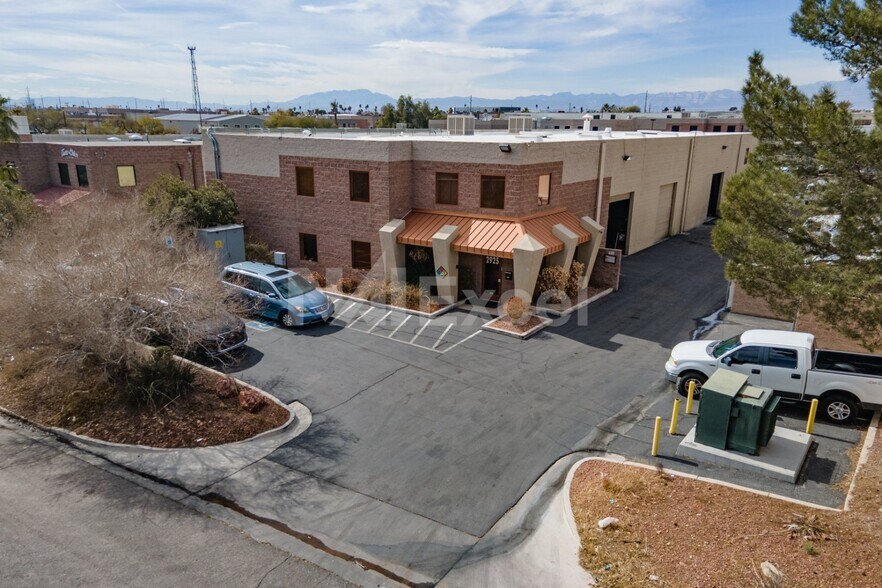 More Photos Of 2925 Brookspark Dr, North Las Vegas Warehouse For Sale