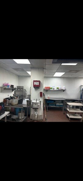 More Photos Of 139 W Shawnee St, Muskogee General Retail For Lease