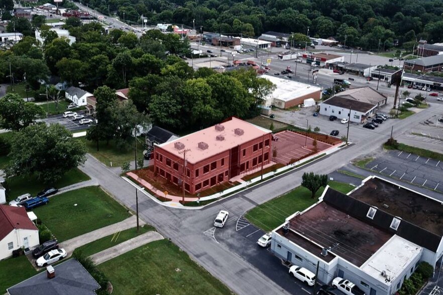 More Photos Of 2540 Park Dr, Nashville Office Residential For Lease