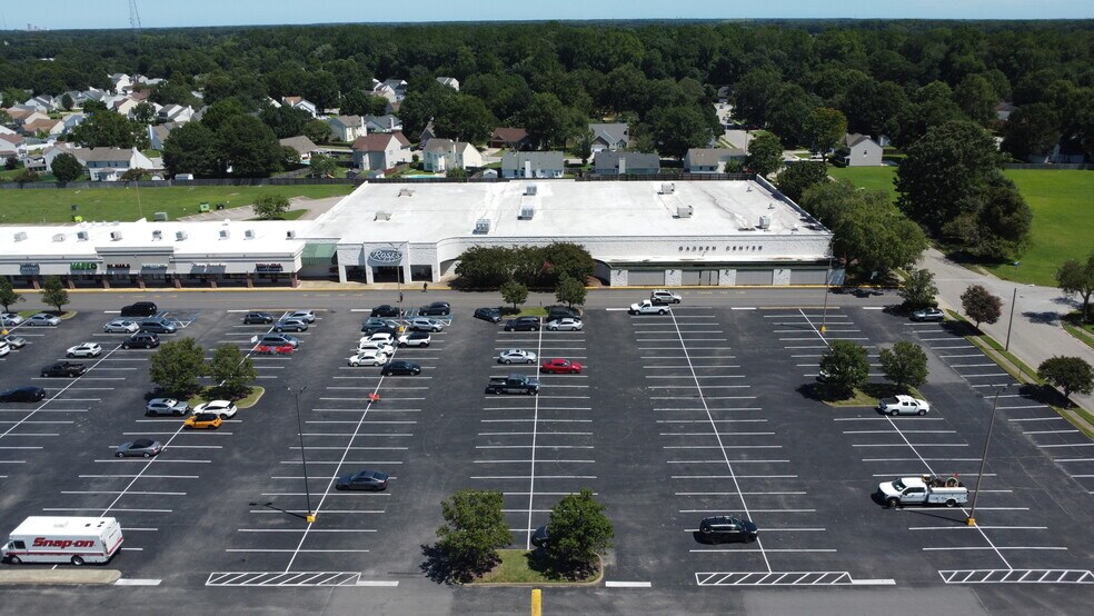 More Photos Of 701 Battlefield Blvd N, Chesapeake Freestanding For Lease