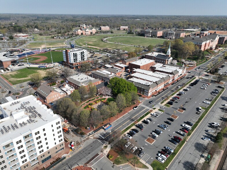 More Photos Of 200 S Main St, Kannapolis Apartments For Lease