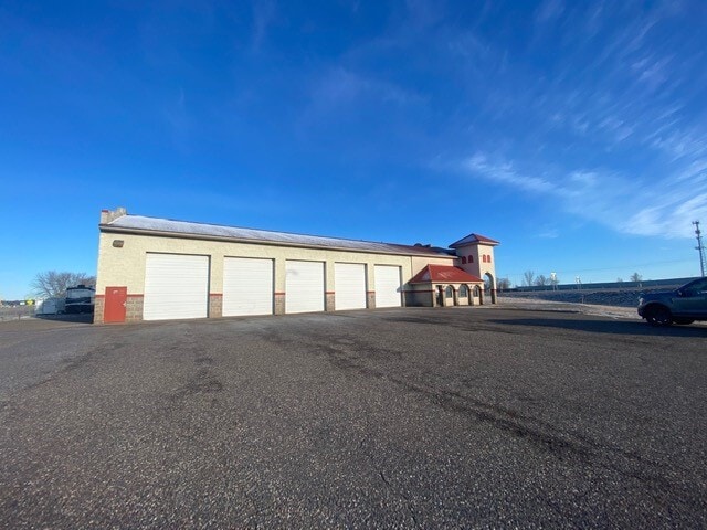 More Photos Of 8175 Riverdale, Ramsey Flex For Sale