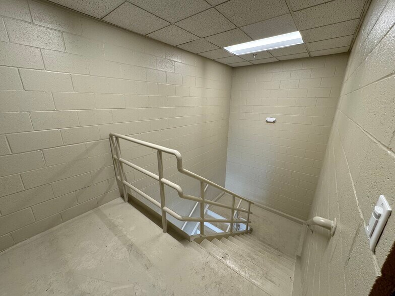 More Photos Of 11 Belden Ave, Norwalk Office For Lease