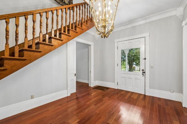 More Photos Of 728 S Spring St, Manchester Specialty For Sale