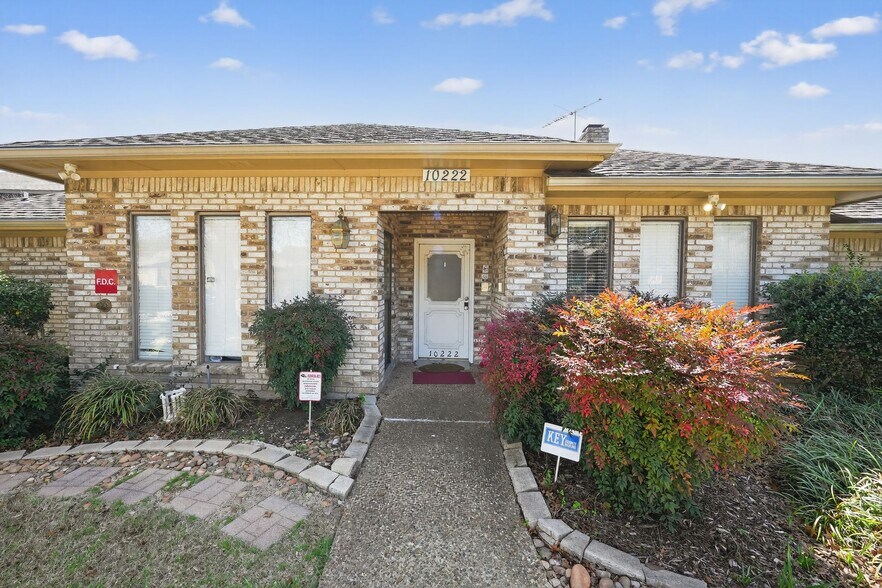 More Photos Of , Dallas Unknown For Sale